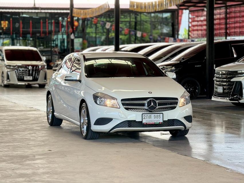 Mercedes-benz A180 1.6 Urban ปี 2014