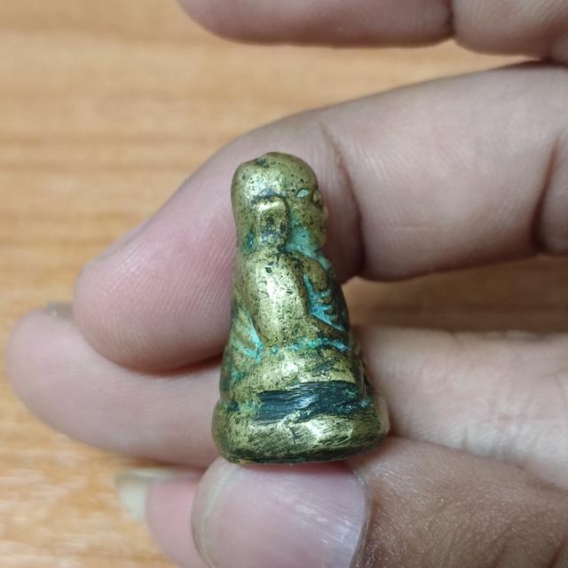 พระหลวงพ่อเงิน วัดทุ่งน้อย