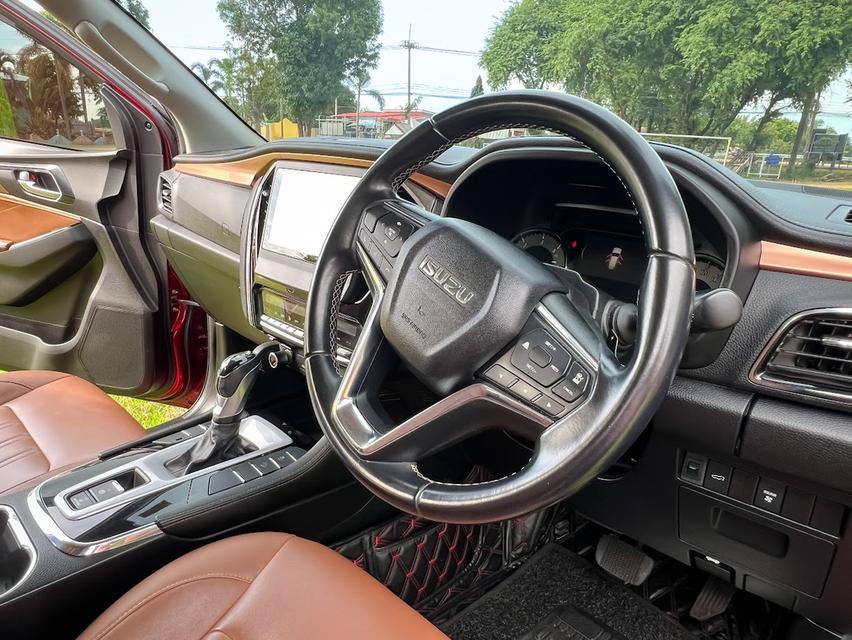 รถยนต์ Isuzu MU-X Ulitmates 3.0 4x2 ปี 2022 รูปที่ 15