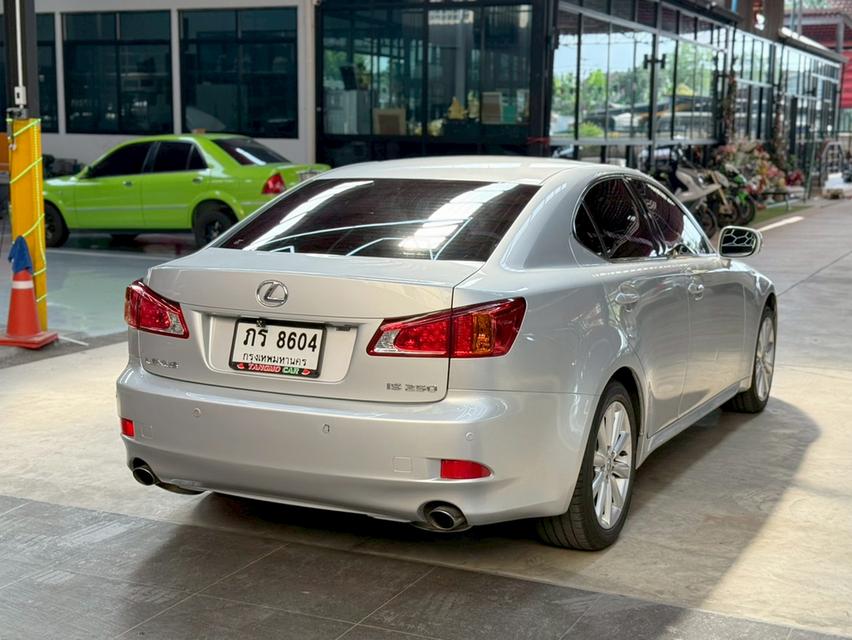 Lexus IS250 2.5 ปี 2010รถบ้านแท้  ออพชั่นแน่น สภาพพร้อมใช้งาน รูปที่ 4