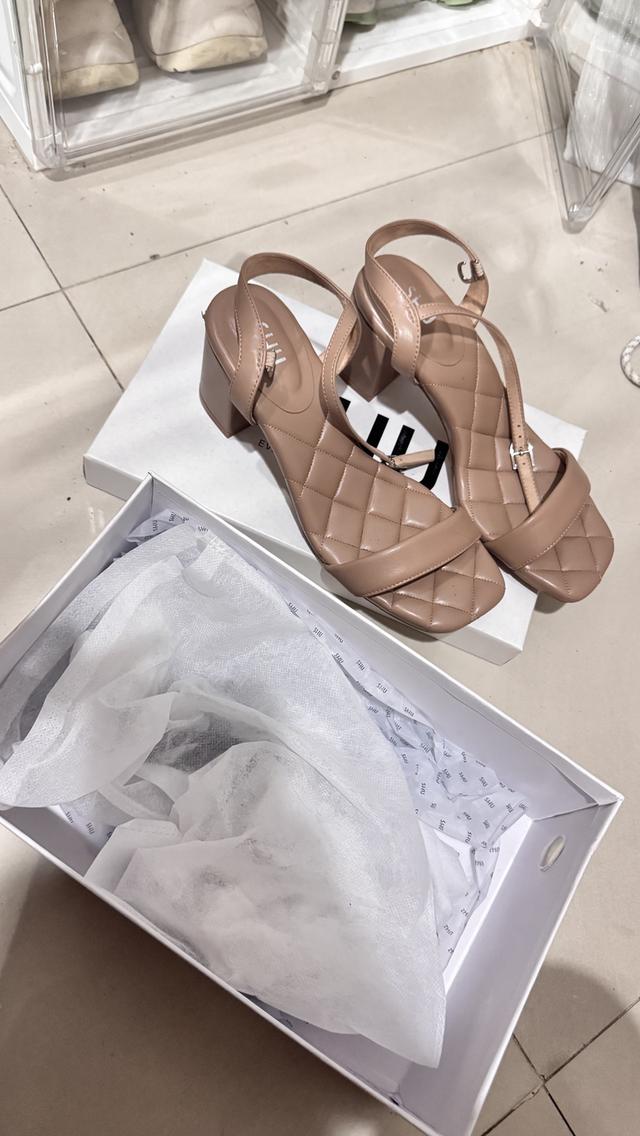 รองเท้าส้นสูงSHU PALETTE SOFT ORIGINAL WITH STRAPS