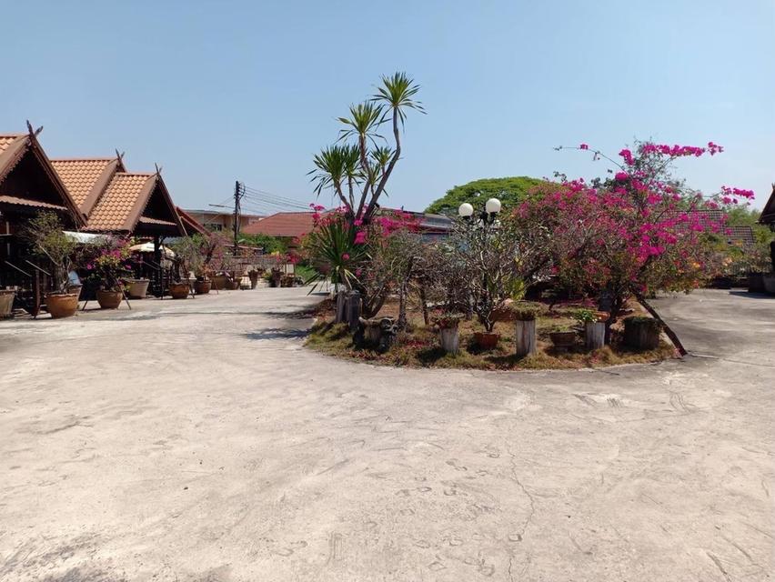 รีสอร์ทเรือนไทยสีคิ้ว 9