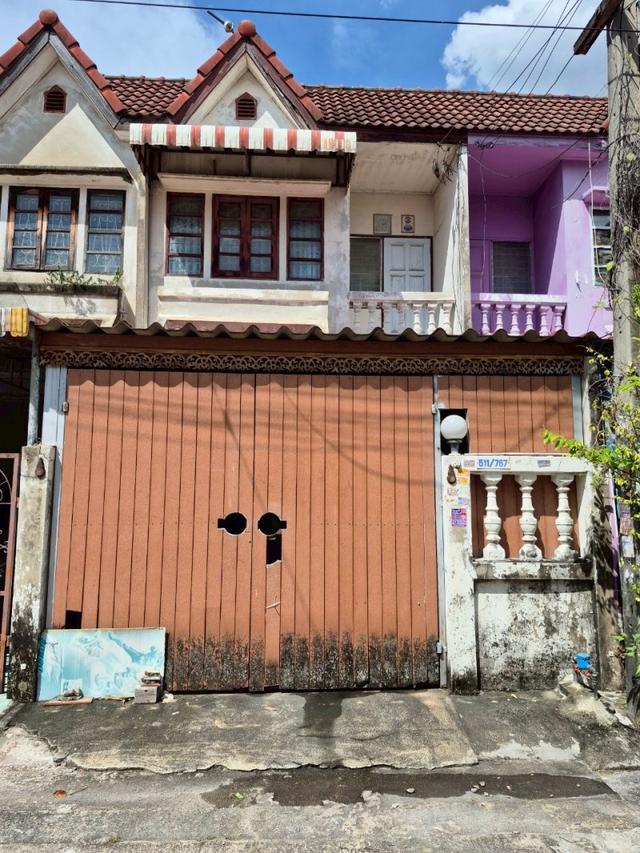 ขายทาวน์เฮ้าส์ 2 ชั้นมือสอง ทำเลดี หมู่บ้านจรัญวิลล่า 3 จรัญสนิทวงศ์ 37 ใกล้ รถไฟฟ้า MRT บางขุนนนท์ 1