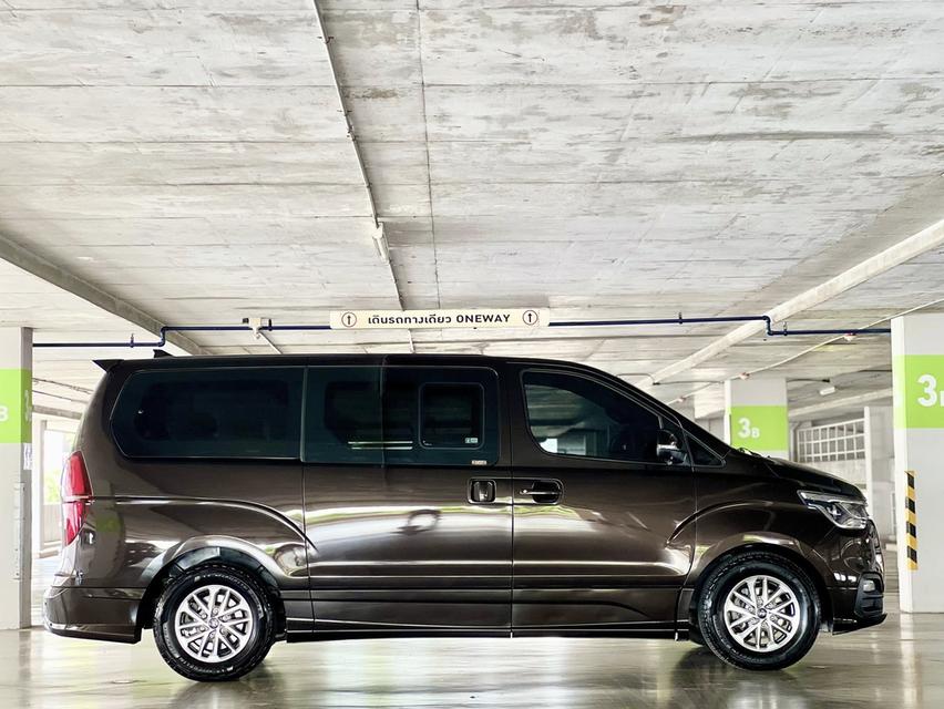 Hyundai H1 Deluxe ปี 2019  สภาพสวยบางเดิม 6
