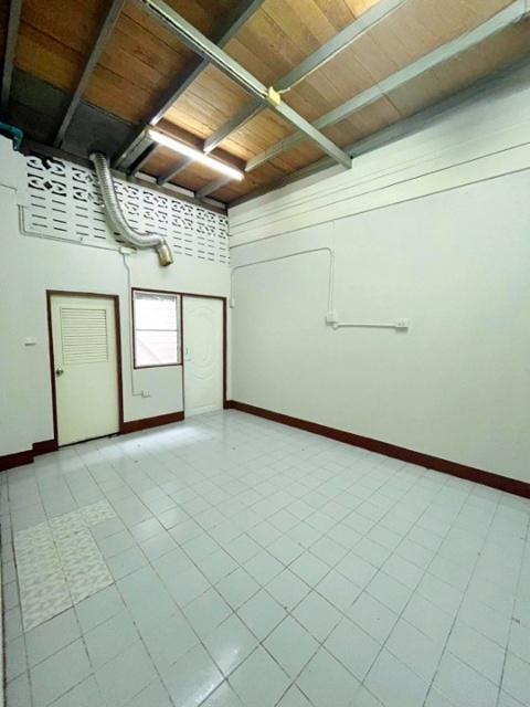 แม็คโคร จรัญสนิทวงศ์ 600 ม.ให้เช่าพื้นที่ตึกแถวชั้น 1 MRT ไฟฉาย 50ม. เหมาะทำร้านสะดวกซัก ร้านคาเฟ่ delivery 40 ตร.ม.1 นอ 8