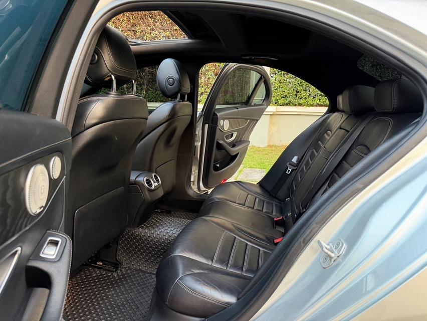 รหัสรถ AVA7889 🌟 Benz C300 AMG Dynamic W205 ปี 2016 ดีเซล รูปที่ 10