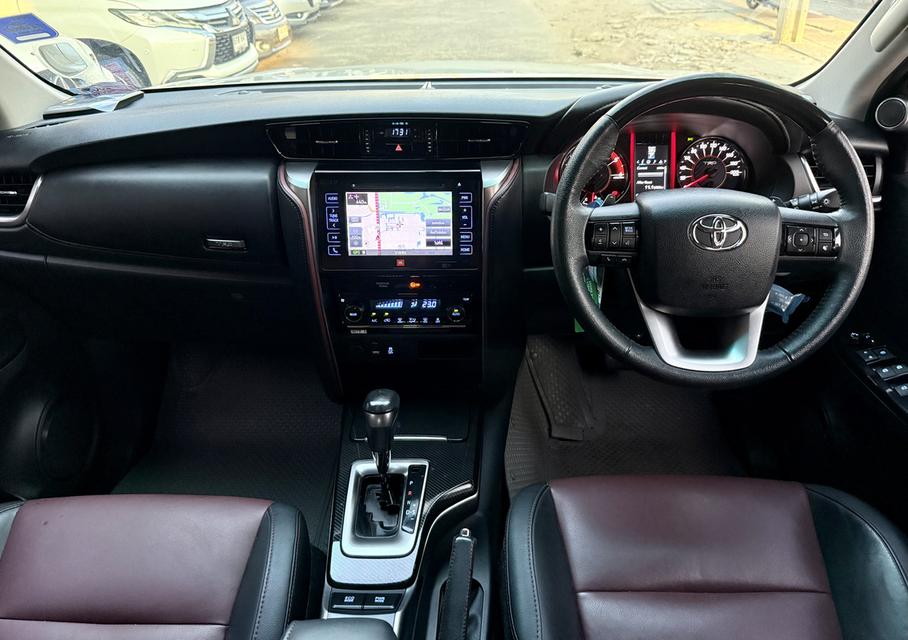TOYOTA FORTUNER 2.8 TRD 2WD ปี2016 รูปที่ 8