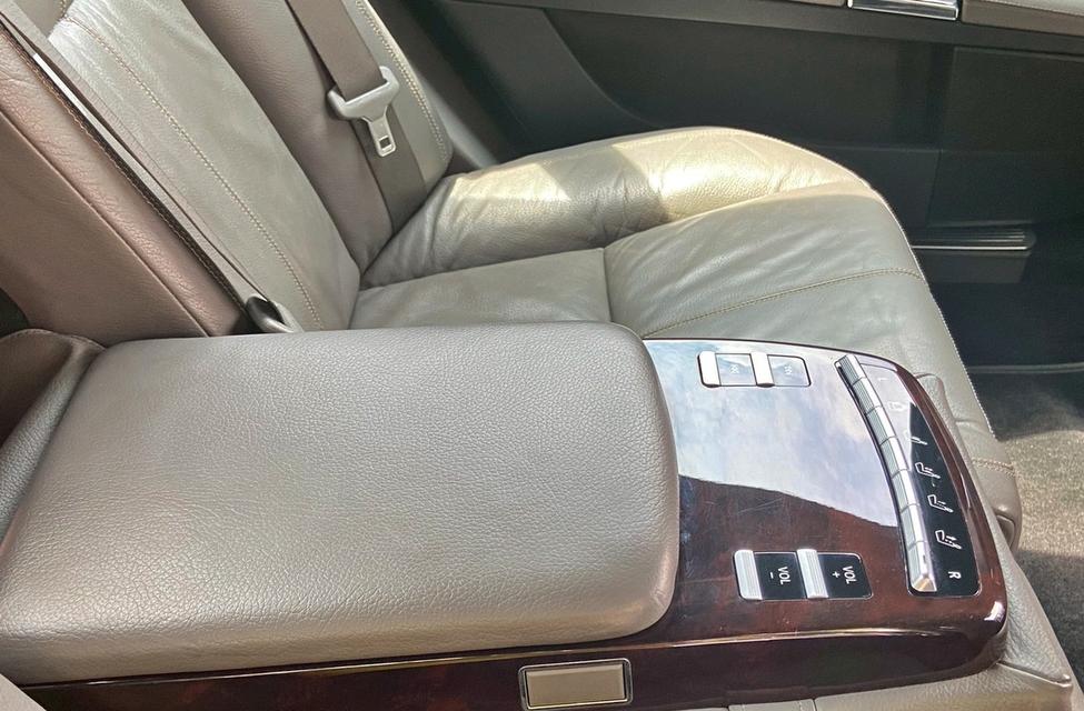 รถหรูระดับผู้บริหาร ออปชั่นเต็ม ไมล์น้อย Mercedes-Benz S300LW221 ปี 2007 รูปที่ 12