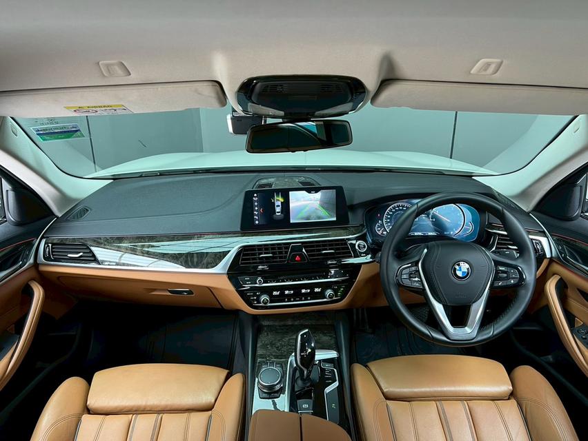 ปี 2018 BMW SERIES 5, 520d SPORT รถบ้าน เซอร์วิสศูนย์ทุกระยะ รูปที่ 9