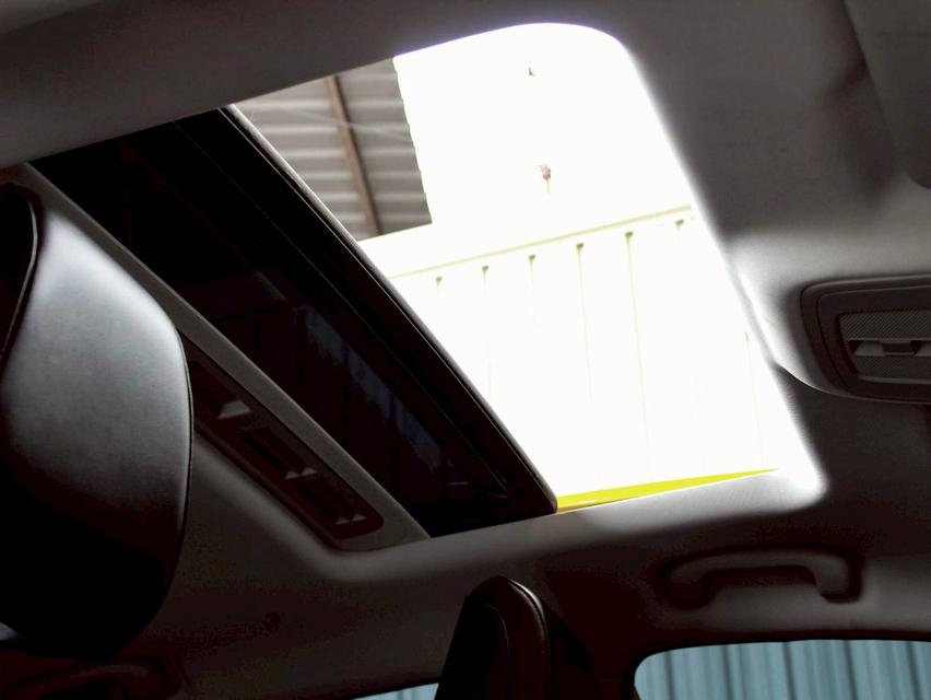 MG 5 1.5 X SUNROOF ปี 2022 โฉม ปี21-ปัจจุบัน สีเหลือง เครื่องเบนซิน เกียร์ Auto ไมล์แท้เพียง 68,979 km. 11