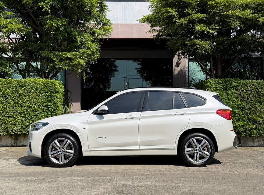 2020 BMW X1 20D MSPORT รถมือเดียวออกป้ายแดง รถวิ่งน้อยเพียง 70,000 กม เข้าศูนย์ตามระยะ รถไม่เคยมีอุบัติเหตุครับ 5
