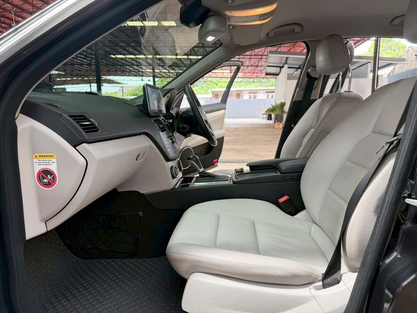 Mercedes-Benz C200 1.8 Avantgarde ปี 2011 12