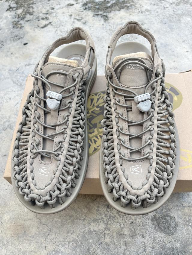 KEEN UNEEKTIMBERWOLF/PLAZA TAUPE