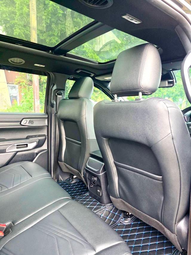 Ford Everest next gen 2.0 Bi-Turbo titanium สีดำ ปี 2022 ไมล์ 30,000กม. 10