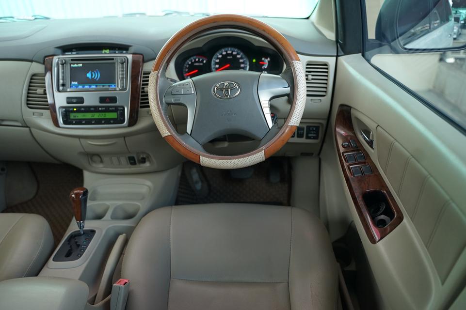 2012 TOYOTA INNOVA 2.0 V  6