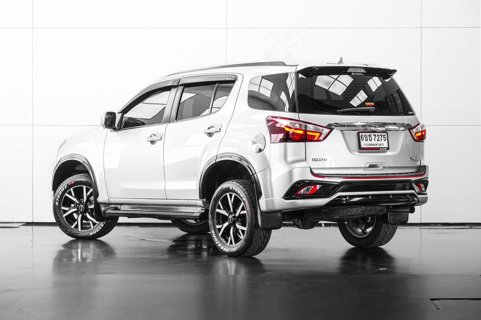 2019 ISUZU MU-X 3.0 DVD Navi THE ONYX 4WD AT สีเทา ไมล์ 127313 กม.