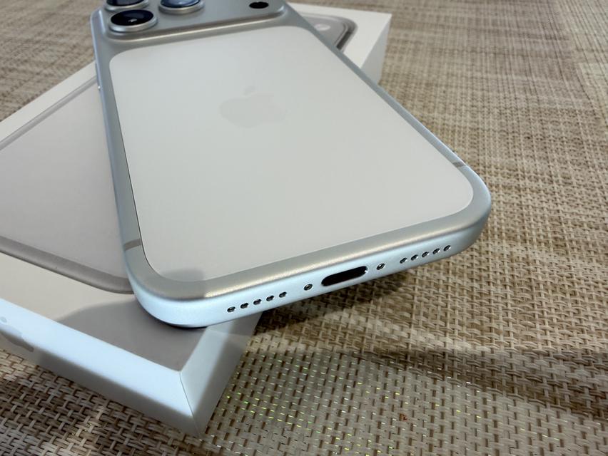 iPhone 17 Pro สีขาว 256 gbประกันศูนย์เหลือเยอะมาก  ผ่อนได้ รูปที่ 6