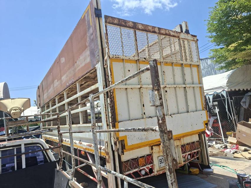ขายมือสอง รถบรรทุก ISUZU FTR 6 ล้อ รูปย่อยที่ 3