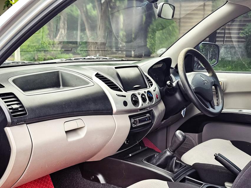 MitsubishiMitsubishi Triton 14
