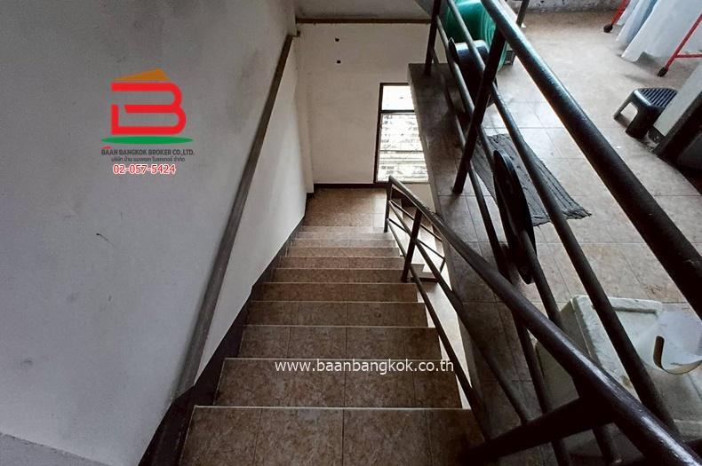 อาคารพาณิชย์ ติดถนนลาดพร้าว-วังหิน (ใกล้วัดลาดพร้าว) เนื้อที่ 17 ตรว. แขวงลาดพร้าว เขตลาดพร้าว 6