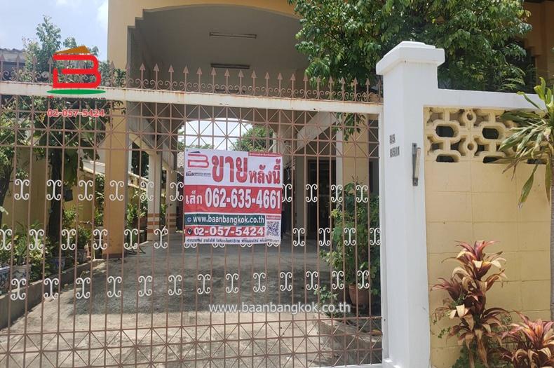 บ้านเดี่ยว ซอยสุขุมวิท 99 ตรงข้ามซอยสุขุมวิท 62 เนื้อที่ 115 ตรว. ถนนสุขุมวิท แขวงบางจาก เขตพระโขนง กรุงเทพมหานคร