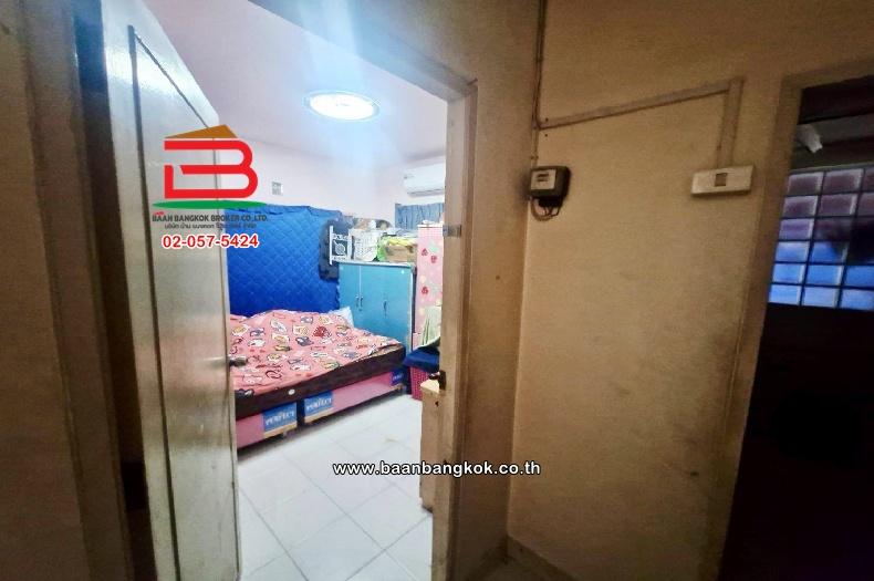 บ้านเดี่ยว หมู่บ้าน วรารักษ์ รังสิต คลอง 3 เนื้อที่ 55.1 ตร.ว หมู่บ้านติดถ.โยธาธิการคูคต-คลองหลวง ตำบลคลองสาม อำเภอคลองหลวง จังปทุมธานี 12