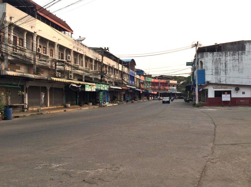 ที่ดินว่างเปล่า 2 ไร่ ติดถนนคอนกรีต(กว้าง16 เมตร) ย่านธุรกิจและที่อยู่อาศัยหนาแน่น 4