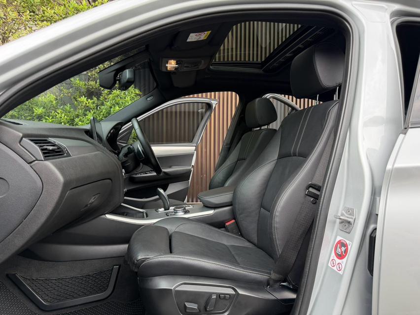 BMW X4 M Sport SUV ดีเซล 2.0 ขับ 4 หลังคา Sunroof รถศูนย์ ประวัติครบ รูปที่ 11