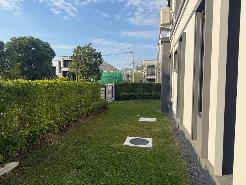 Luxury detached house for sale.Setthasiri Wongwaen-Chatuchot 5