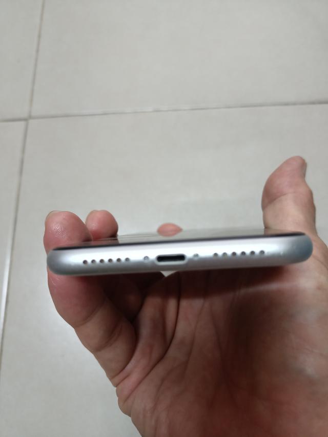 IPhone XR 128 GB สีขาว