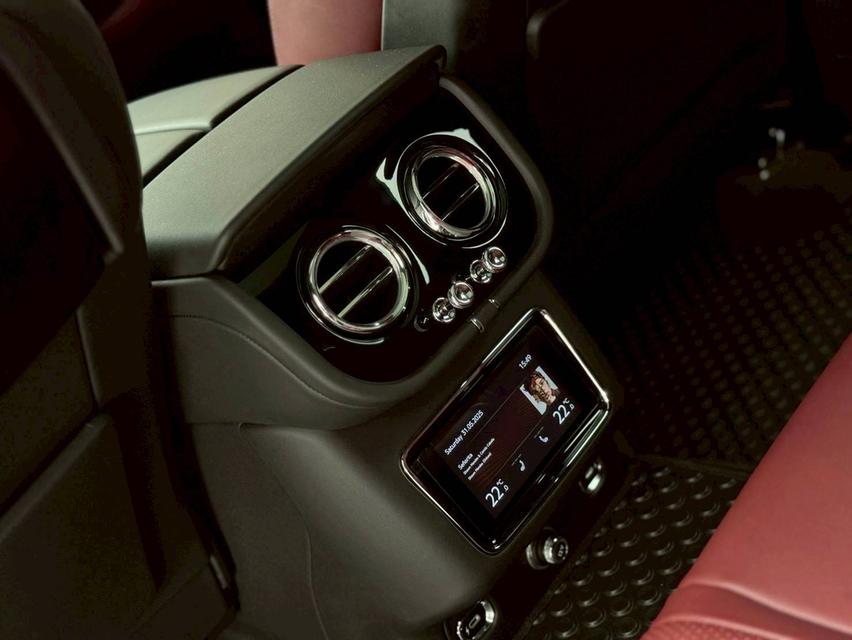Bentley Bentayga 2022 รถหรูสภาพป้ายแดง แต่ถุกว่าถึง 3ล้านกว่าบาทเลย 13