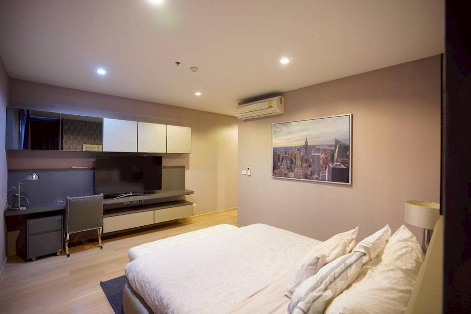 Sale / Rent​ Luxury condo HQ  Sukhumvit 55. Size : 100 square metres Floor : 30 2 bedrooms 2 bathrooms Fully furnished Sale with tenants 17