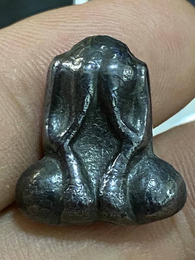 พระปิดตาหูกระต่าย หลวงพ่อแดง เมฆพัต