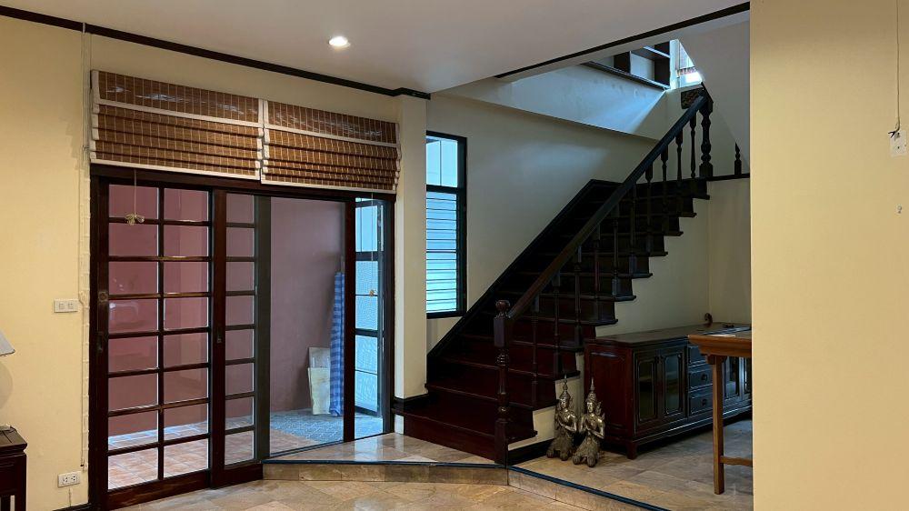 ขายบ้าน 5 ชั้น พร้อมที่ดิน ขนาด 37 ตร.ว. ซอยหลังสวน ใจกลางเมืองใกล้รถไฟฟ้าสถานีชิดลม เพลินจิต ถูกสุดในโครงการ 4