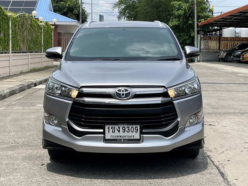 ขาย Toyoya Innova Crysta 2.8G ปี20 3