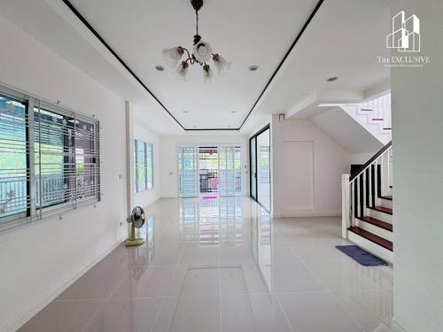 ขายบ้านเดี่ยวรีโนเวทใหม่ หมู่บ้าน ชัยพฤกษ์ วัดลาดปลาดุก ติดถนนใหญ่ ใกล้เซ็นทรัลเวสเกต 16