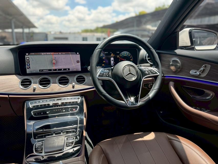 Mercedes-Benz E300e Avantgarde Facelift (W213) ปี 2021  13