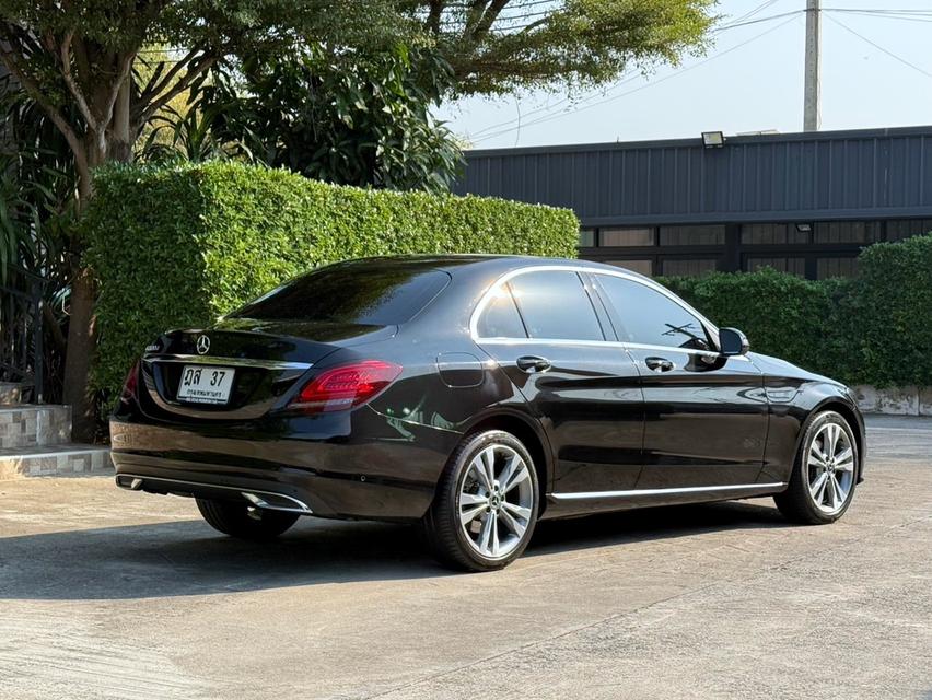 2020 BENZ C220D W205 รถออกศูนย์ BENZ THAILAND รถวิ่งน้อย เข้าศูนย์ทุกระยะ ไม่เคยมีอุบัติเหตุครับ รูปย่อยที่ 3