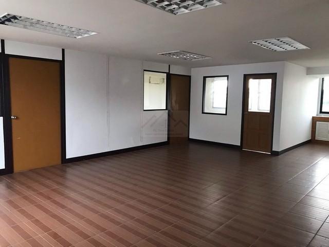 ให้เช่าสำนักงาน 5 ชั้น กว่า 500 ตรม. โครงการมินิ แอร์พอร์ต ออฟฟิศ (Mini Airport Office) ริมถนนวิภาวดีขาเข้า ตกแต่งพร้อมใ 3