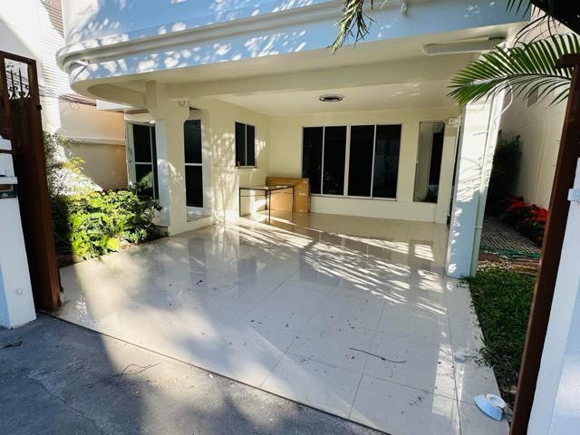 ให้เช่าบ้านเดี่ยวหรู 4 ชั้น 40 ตารางวา สุขุมวิท 31 พร้อมเฟอร์ ใกล้ BTS พร้อมพงษ์ Emporium และ Terminal 21 อโศก 8