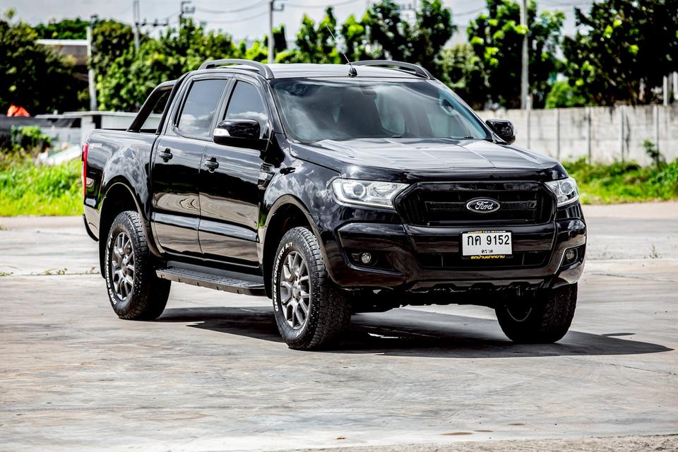 Ford Ranger Hi-lander 2.2XLT 4 ประตู เกียร์ธรรมดา ปี 2017 สีดำ มือเดียวป้ายแดง 3