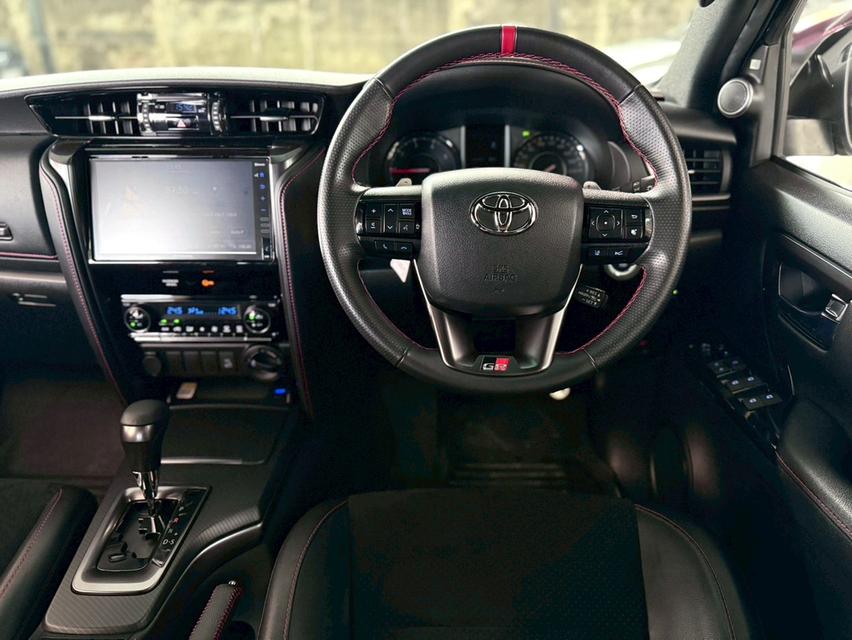 Toyota Fortuner 2.8GR 4wd ปี22 12