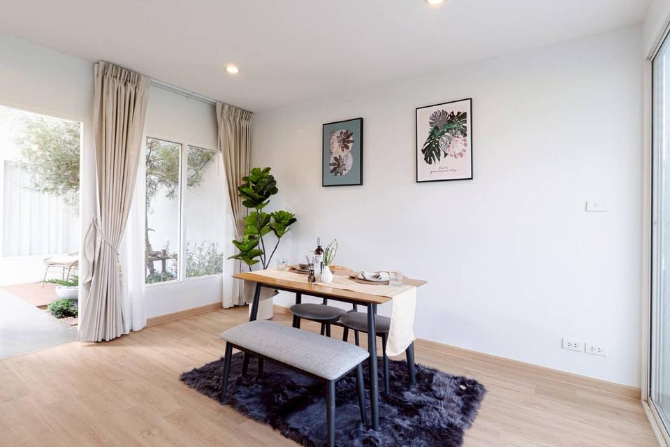 บ้าน 3 ชั้น ถนนพัฒนาชนบท 2 ซอยสุวรรณ 15