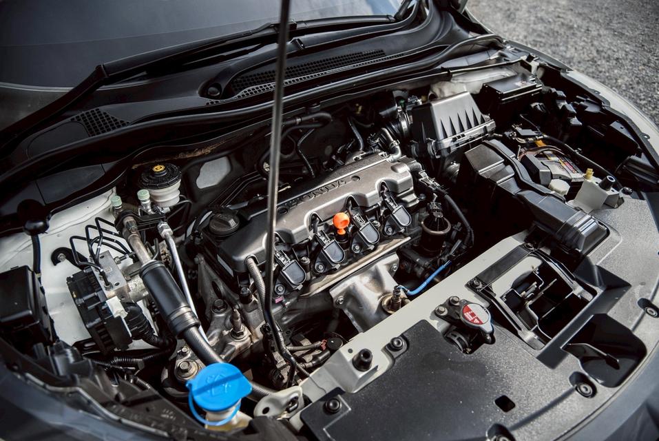 รหัสรถ CBL4407 Honda HR-V 1.8 E AT 2015 8