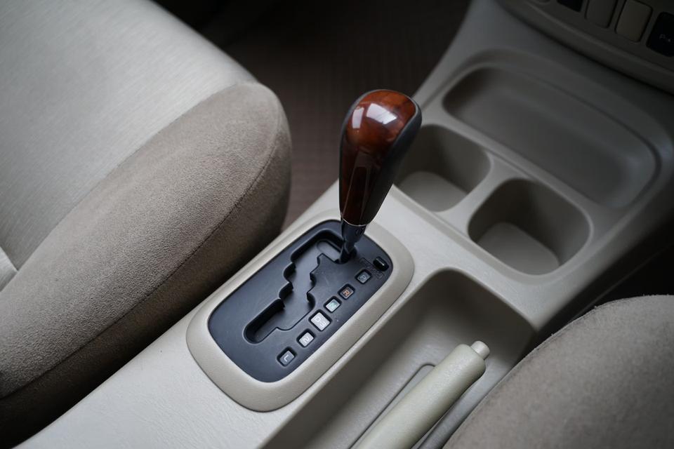 2013 TOYOTA INNOVA 2.0G 11