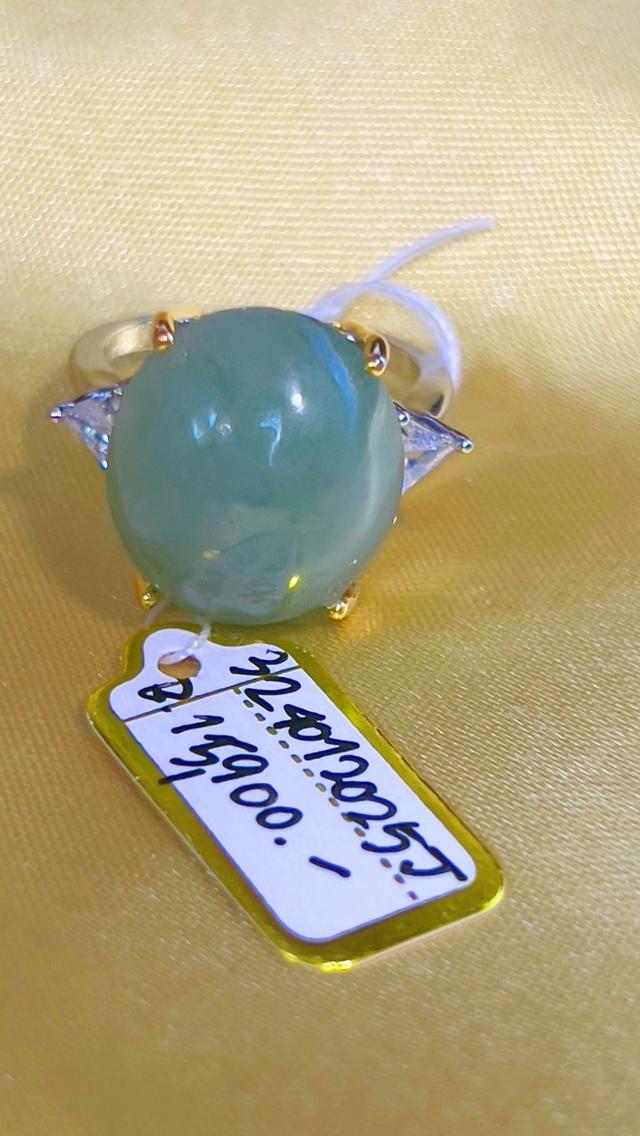 Authentic vintage jade ring “The Crown Timeless Heritage ” แหวนหยกแท้ สไตล์ผู้ดีเก่า ราคาเต็ม 1,5900.- เหลือ 11,900.- 3