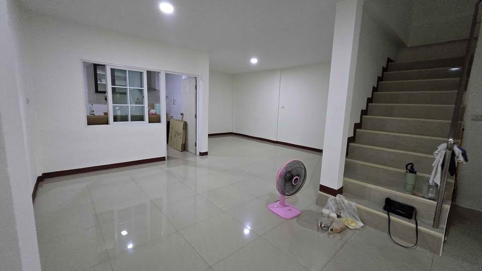 ขายบ้านทาวน์เฮ้าส์ หมู่บ้านเฟื่องฟ้าวิลล่า 16 ถนนเทพารักษ์ ซอย 98 3