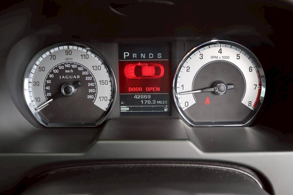 Jaguar XF 3.0 Premium Luxury ปี 2011 🇬🇧 แรงหรู ดูดีในราคาที่เอื้อมถึง! 16