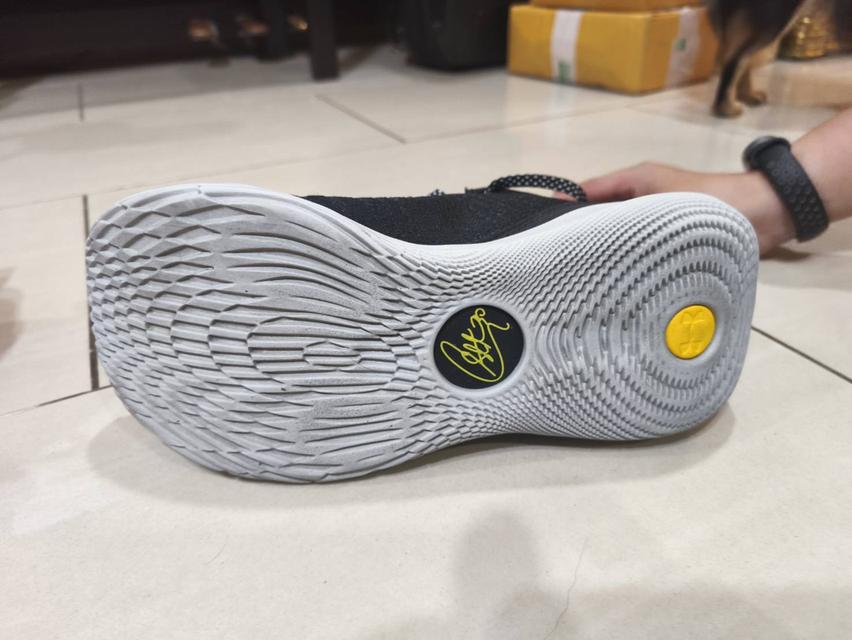 👟 ขายรองเท้าเด็กบาสเกตบอล Under Armour Steph Curry ของแท้ 👟