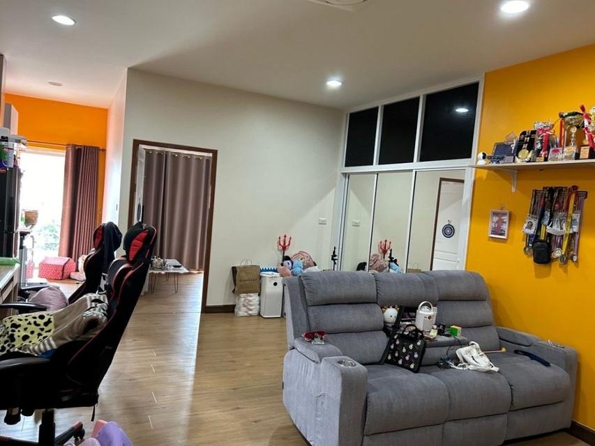 ขายบ้านเดี่ยว 2 ชั้น หมู่บ้านปริญญดา เพชรเกษม - กาญจนาภิเษก เฟอร์นิเจอร์ครบพร้อมอยู่
